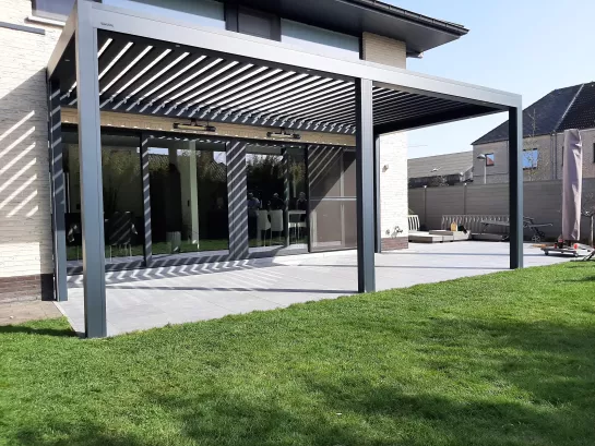 B-200 XL Outdoor Living