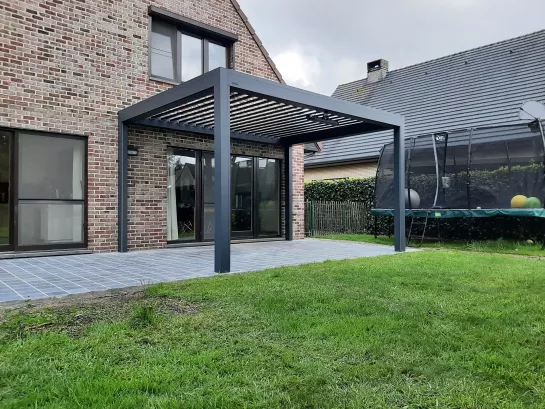 B-200 XL Outdoor Living